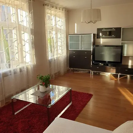Old Town Apartment2 *